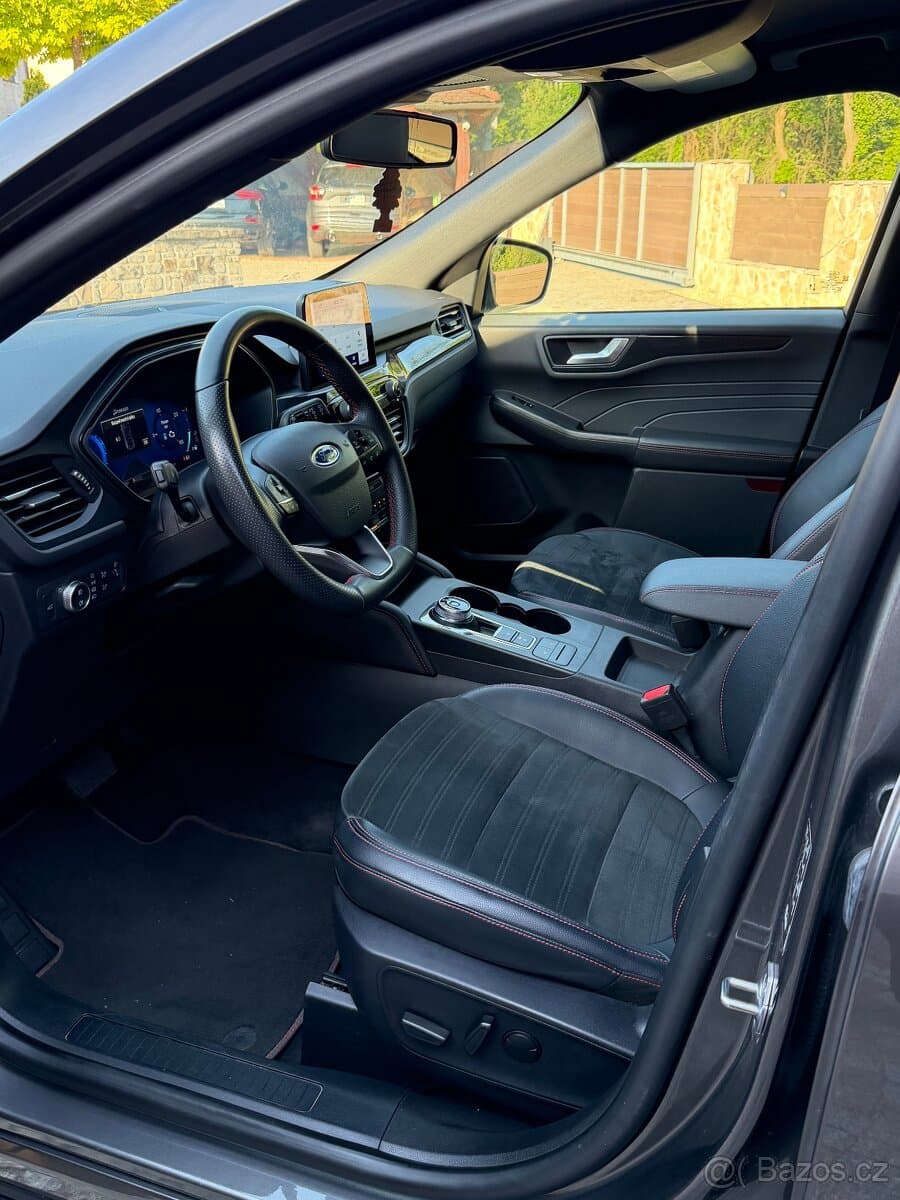 2023 Ford KUGA - 10