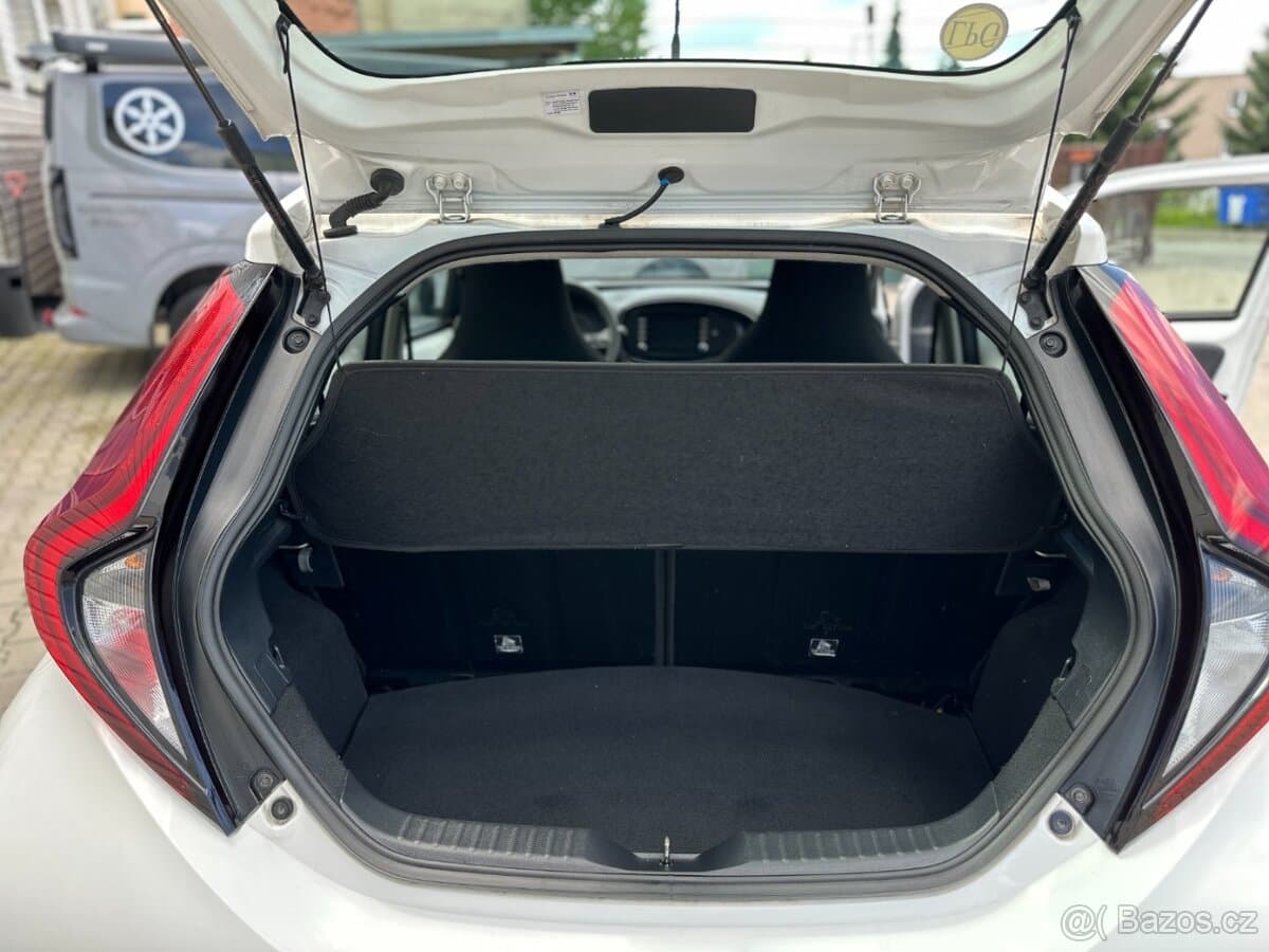 2023 Toyota AYGO - 10