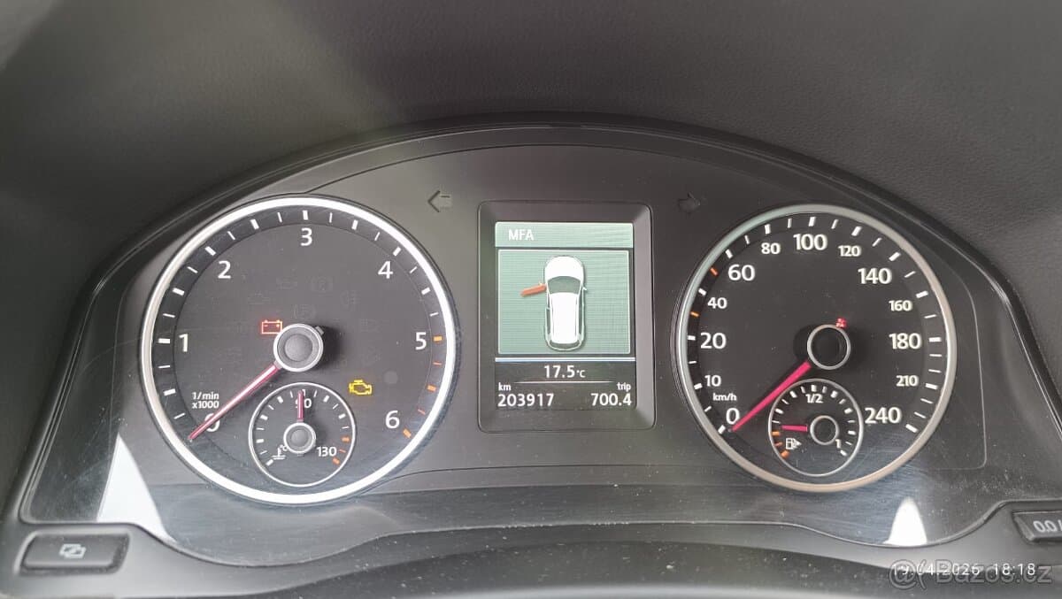 2011 Volkswagen TIGUAN - 10