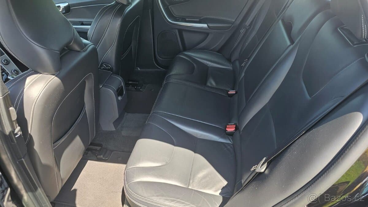 2014 Volvo V60 - 10