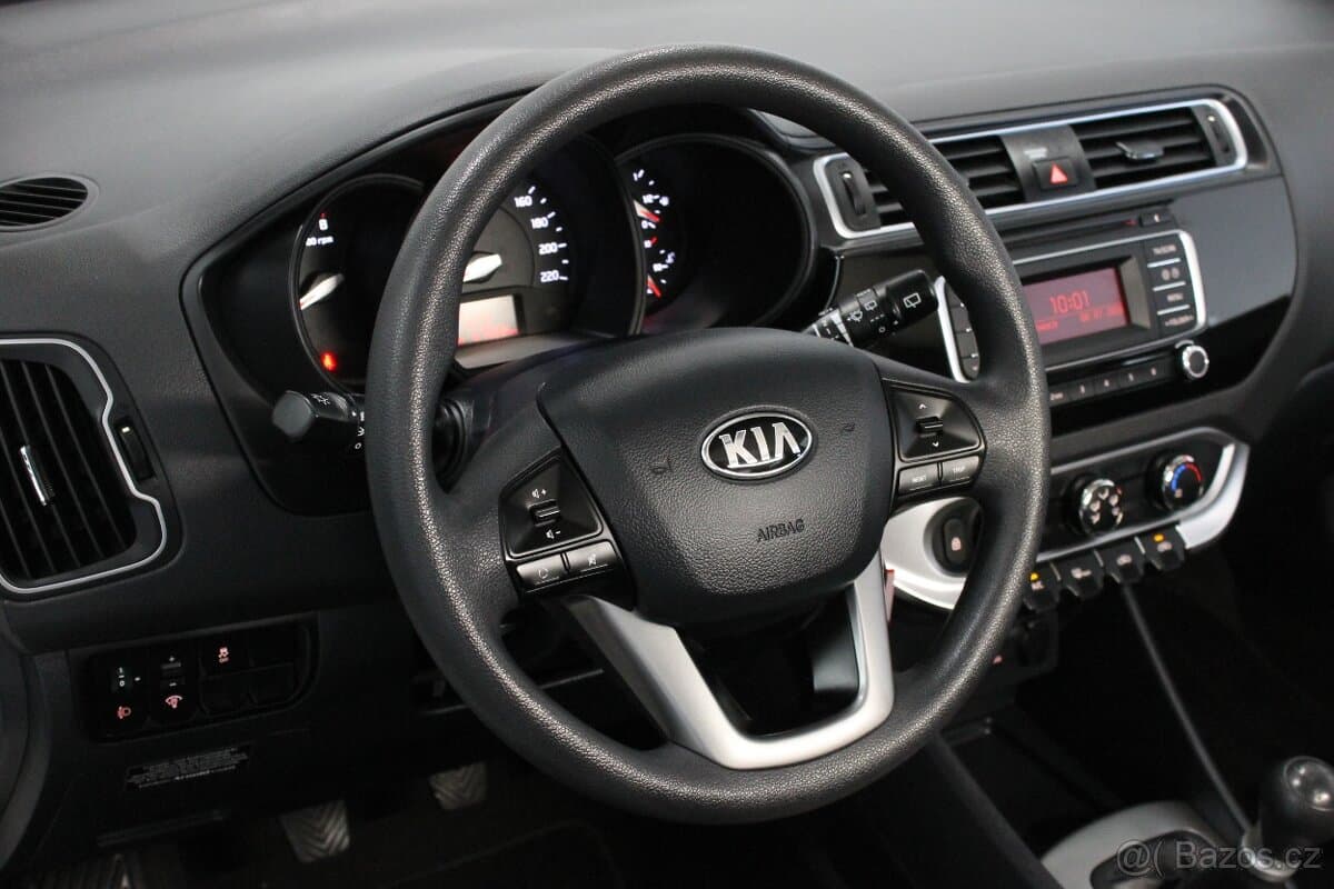 2015 Kia RIO - 10