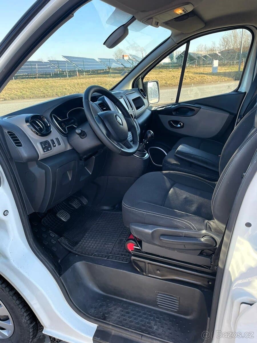 2015 Renault TRAFIC - 10