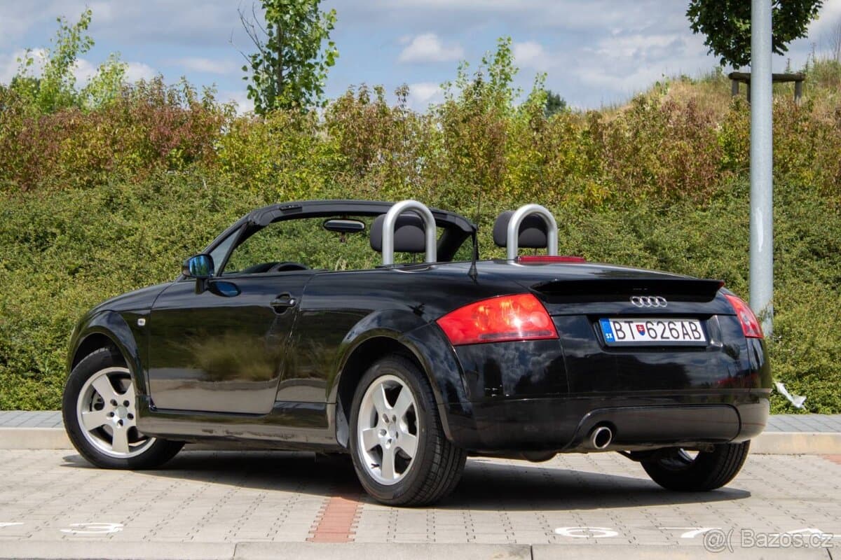2002 Audi TT - 10