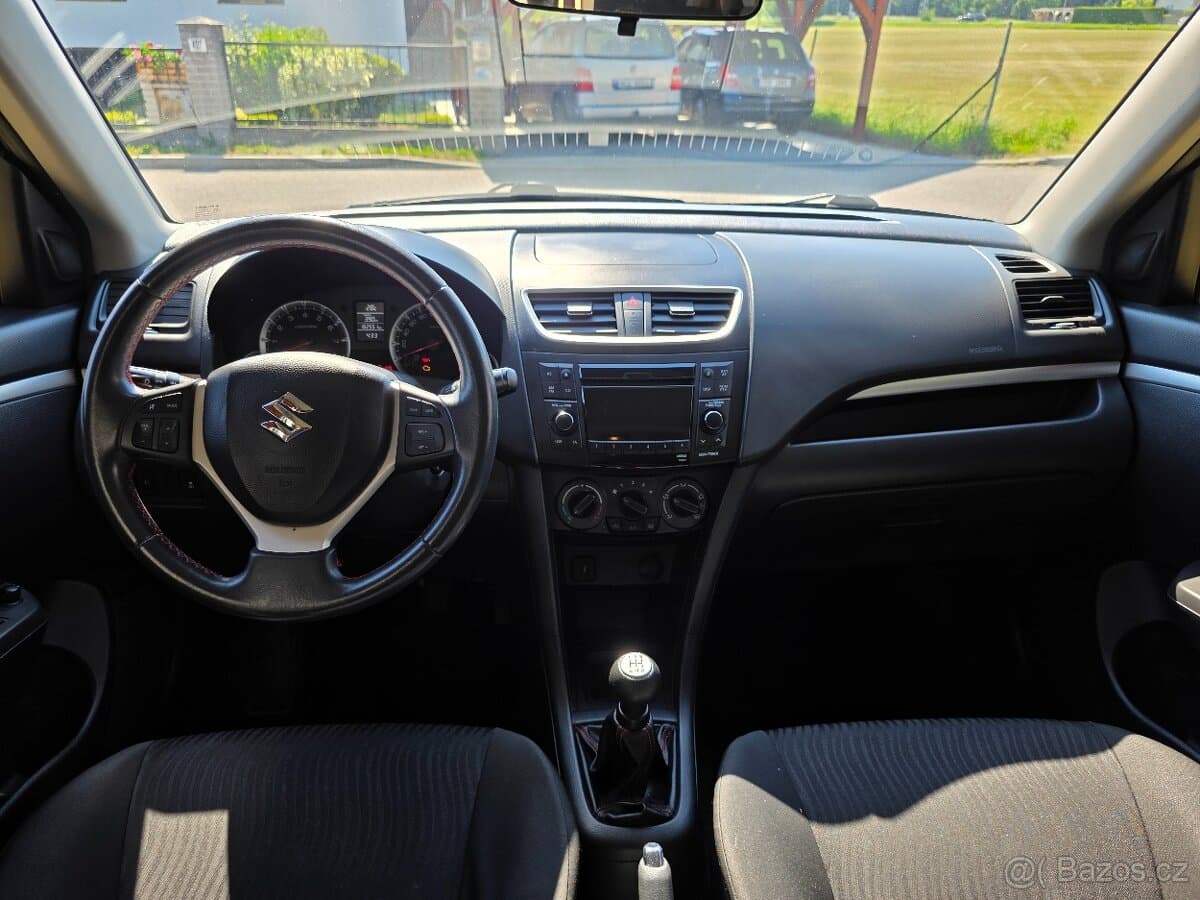 2012 Suzuki SWIFT - 10