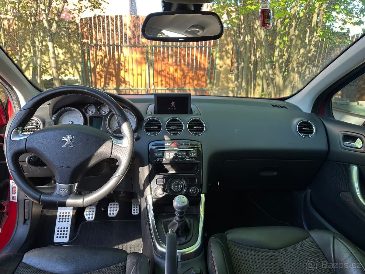 2011 Peugeot 308 - 10