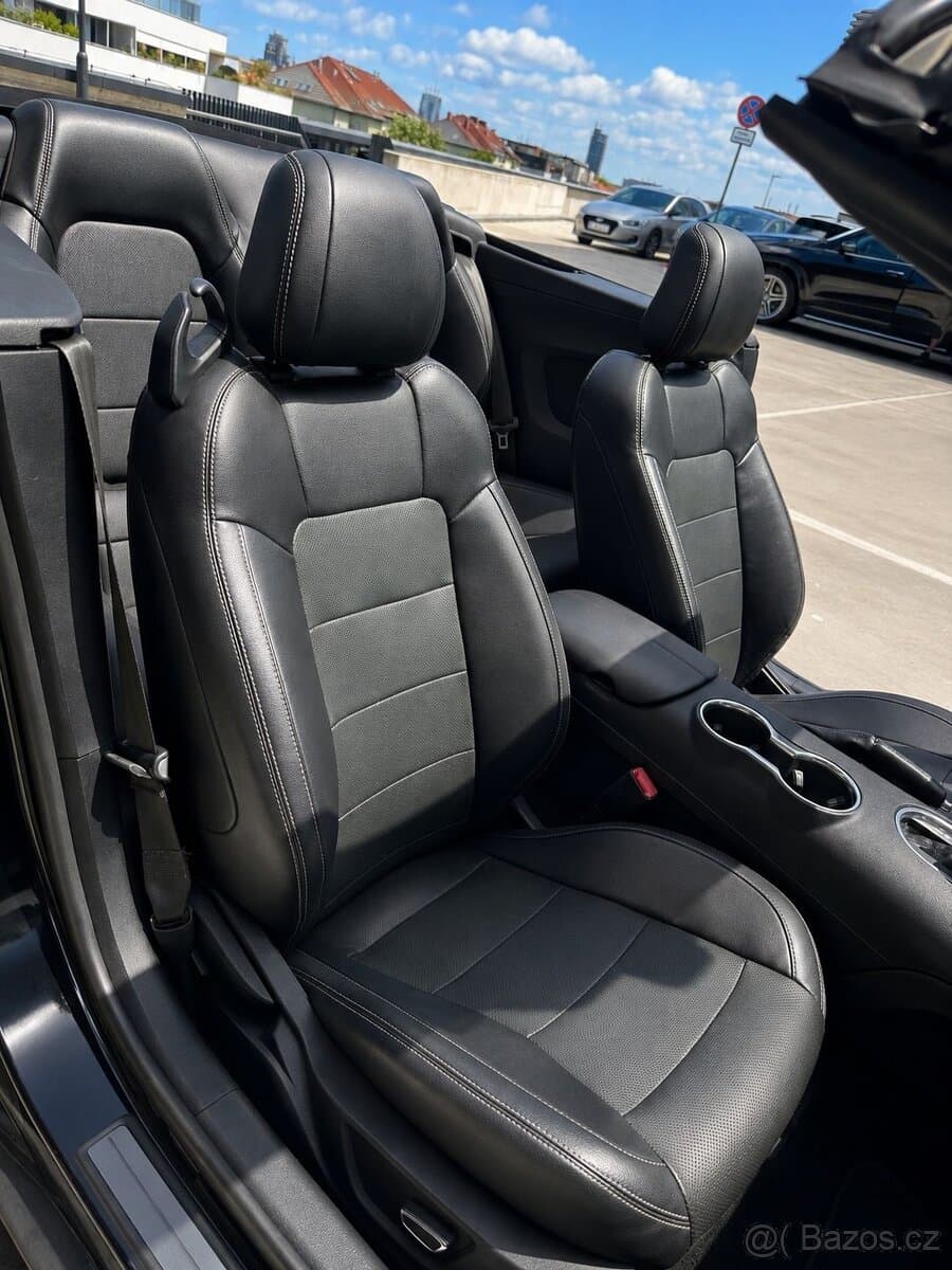 2019 Ford MUSTANG - 10