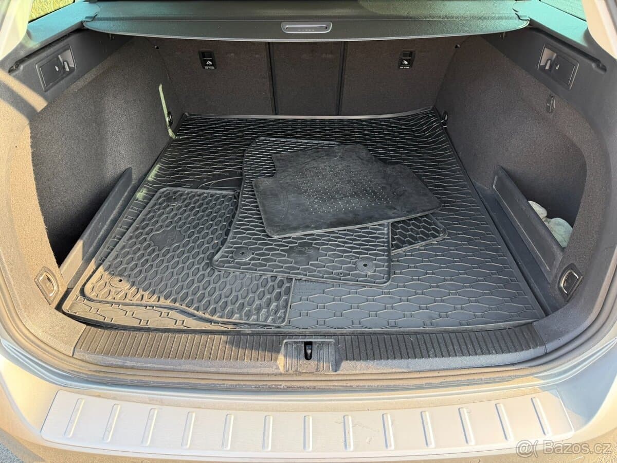 2015 Volkswagen PASSAT - 10