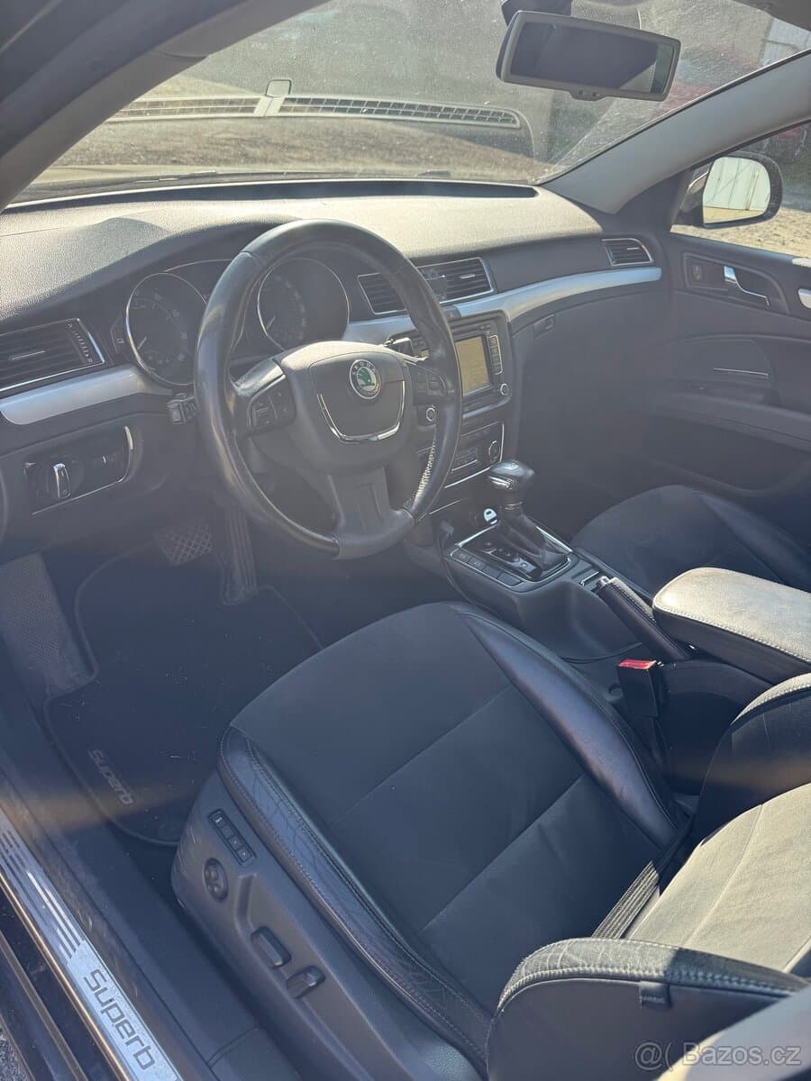 2010 Škoda SUPERB - 10
