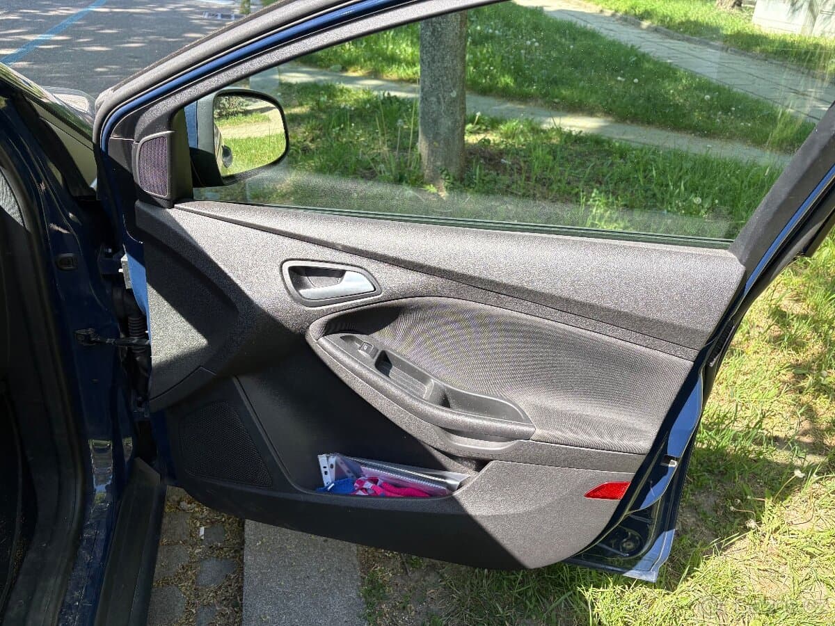 2015 Ford FOCUS - 10