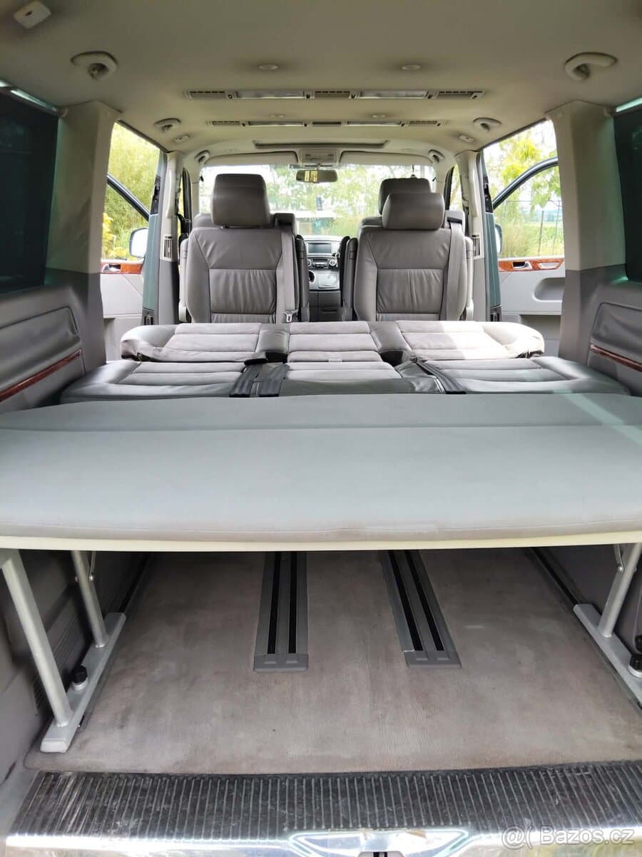 2005 Volkswagen MULTIVAN - 10