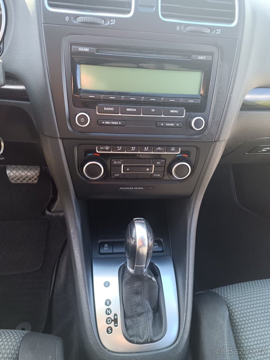 2011 Volkswagen GOLF - 10