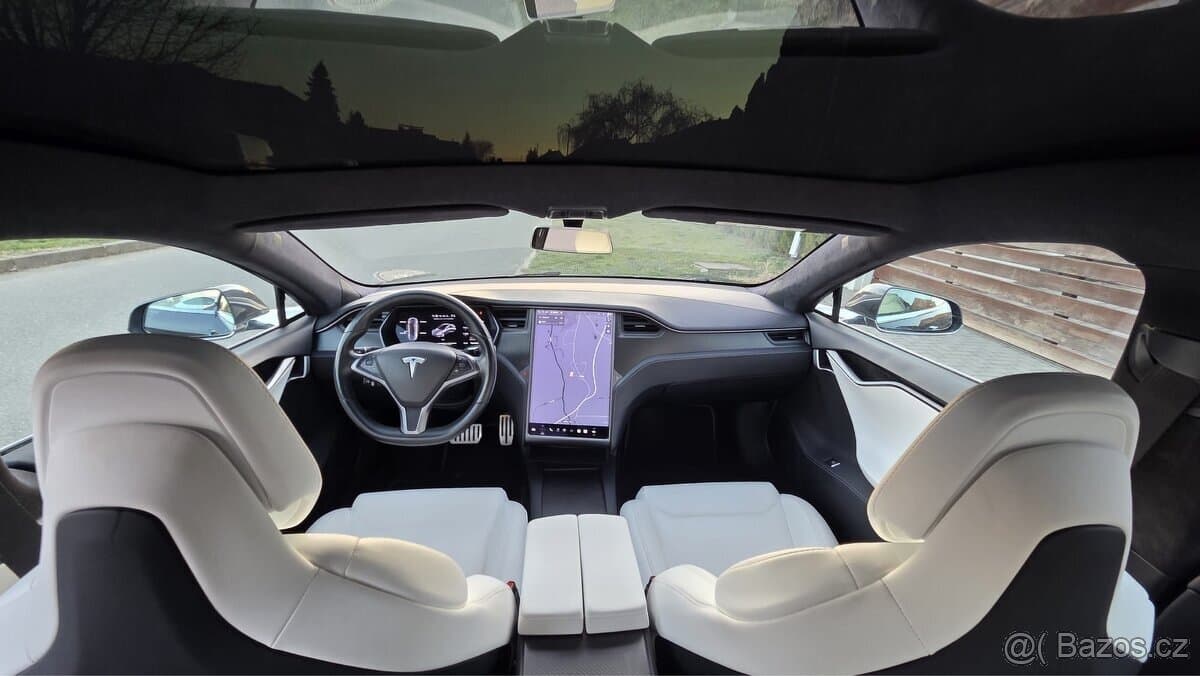 2020 Tesla MODEL S - 10