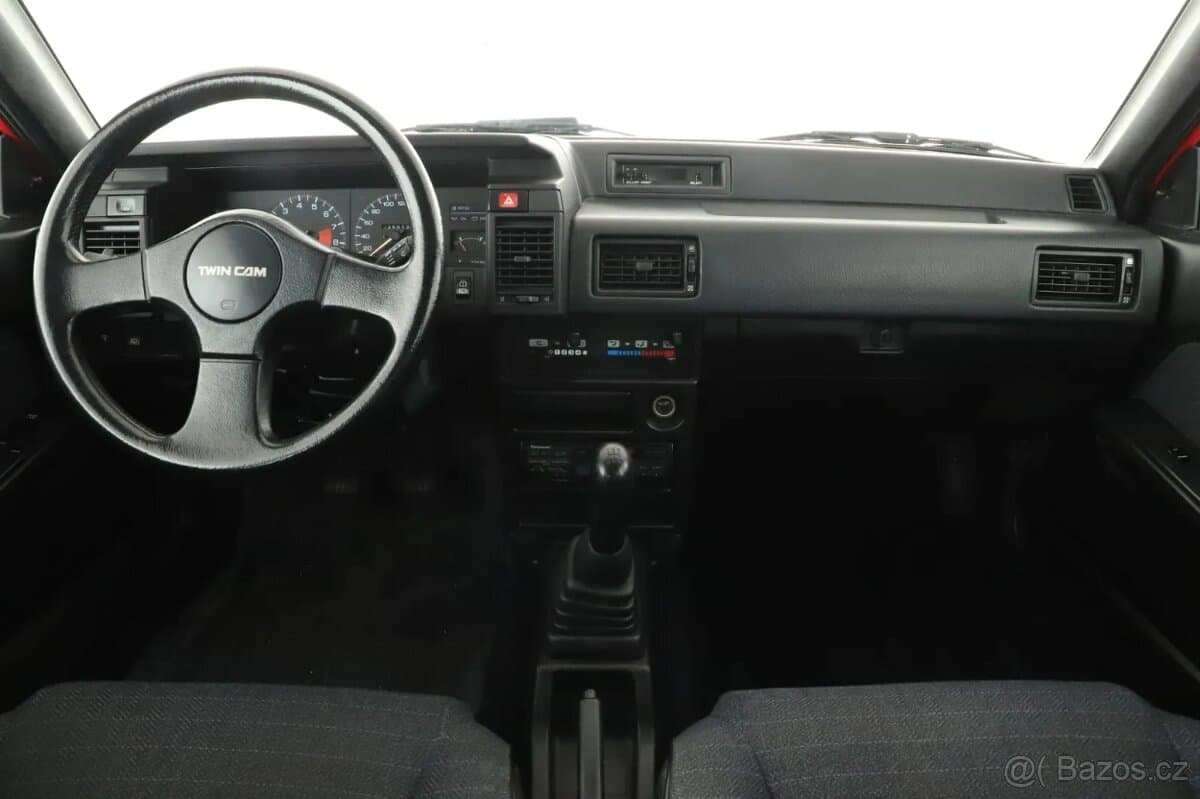 1988 Nissan SUNNY - 10