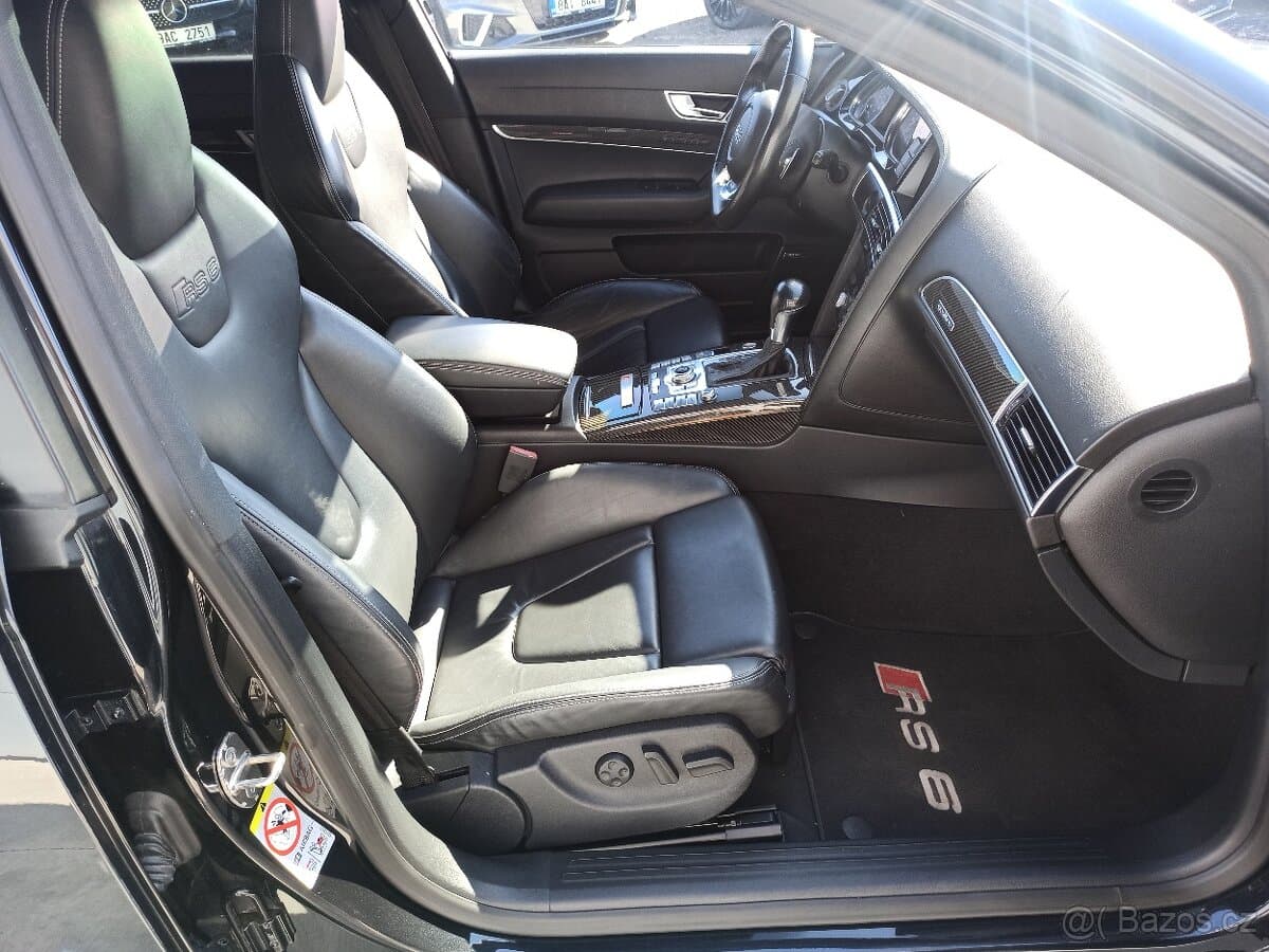2010 Audi RS6 - 10