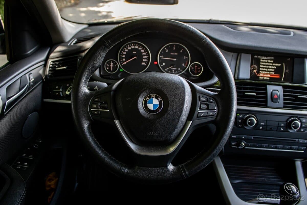 2017 BMW X4 - 10