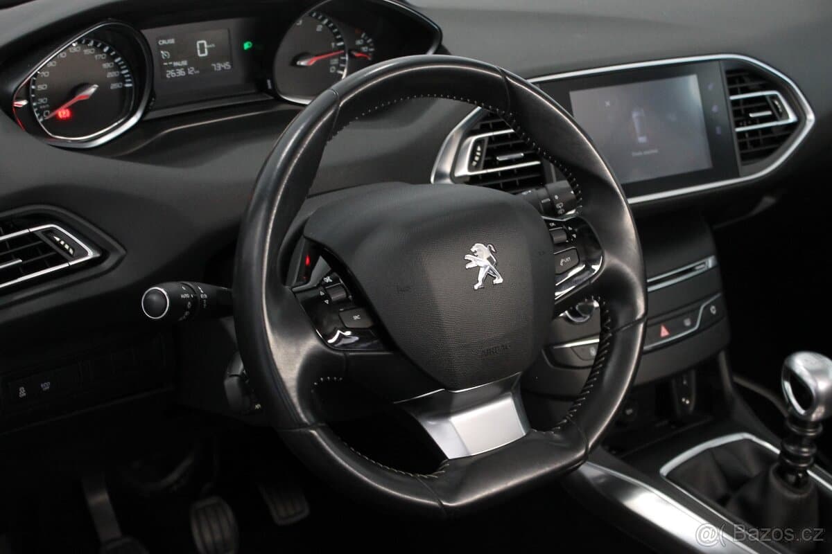 2014 Peugeot 308 - 10
