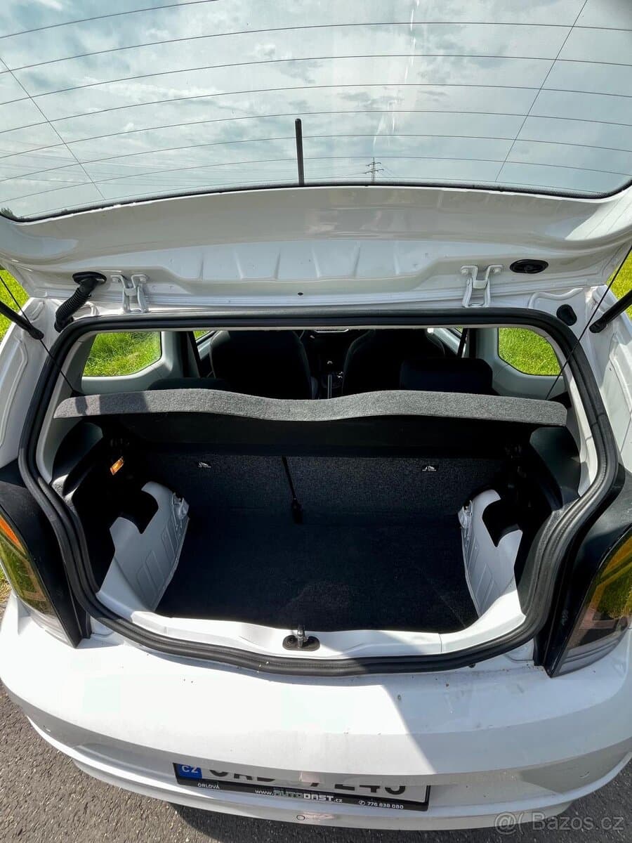 2022 Volkswagen UP! - 10