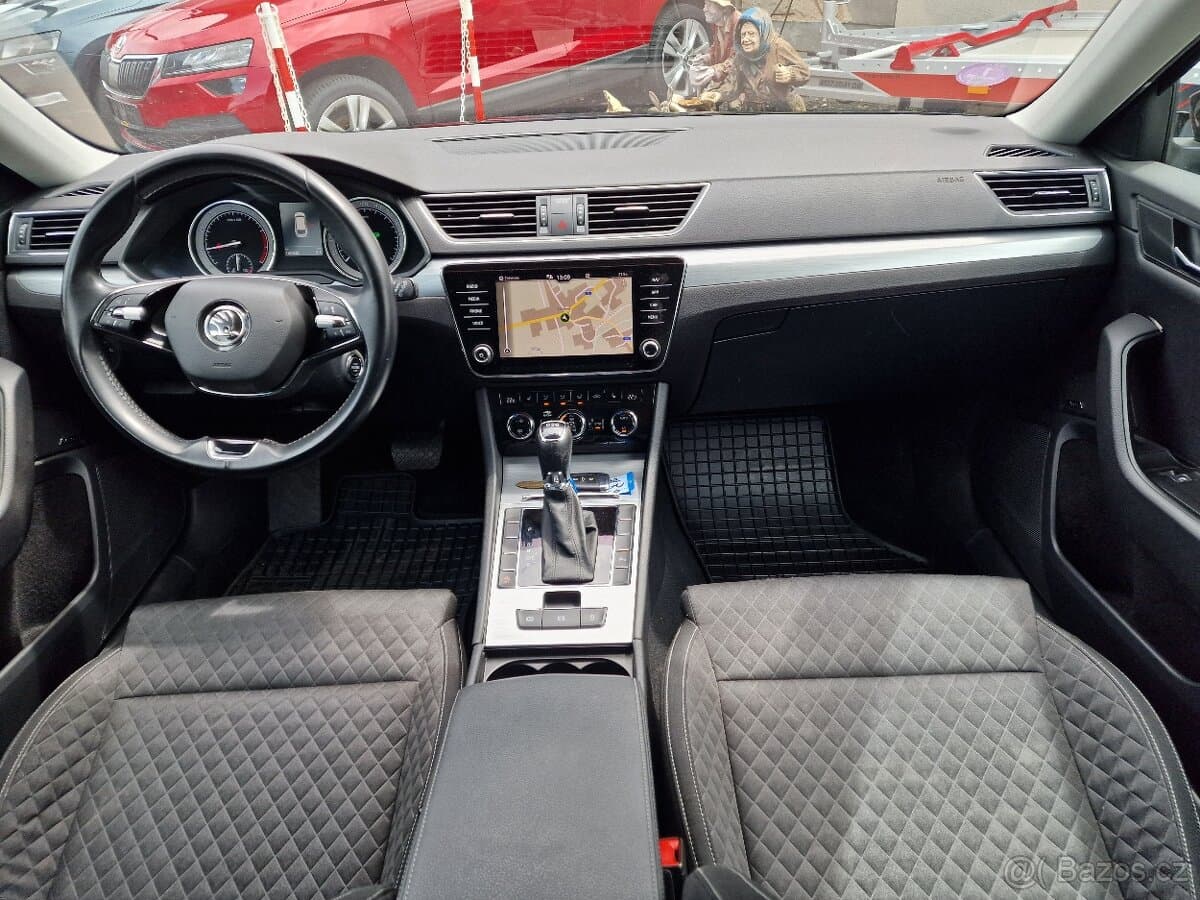 2020 Škoda SUPERB - 10
