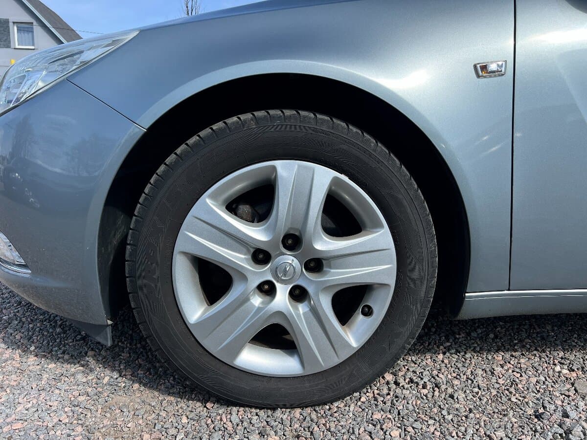 2010 Opel INSIGNIA - 10