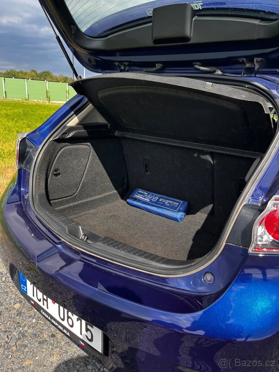 Mazda 3 - 10