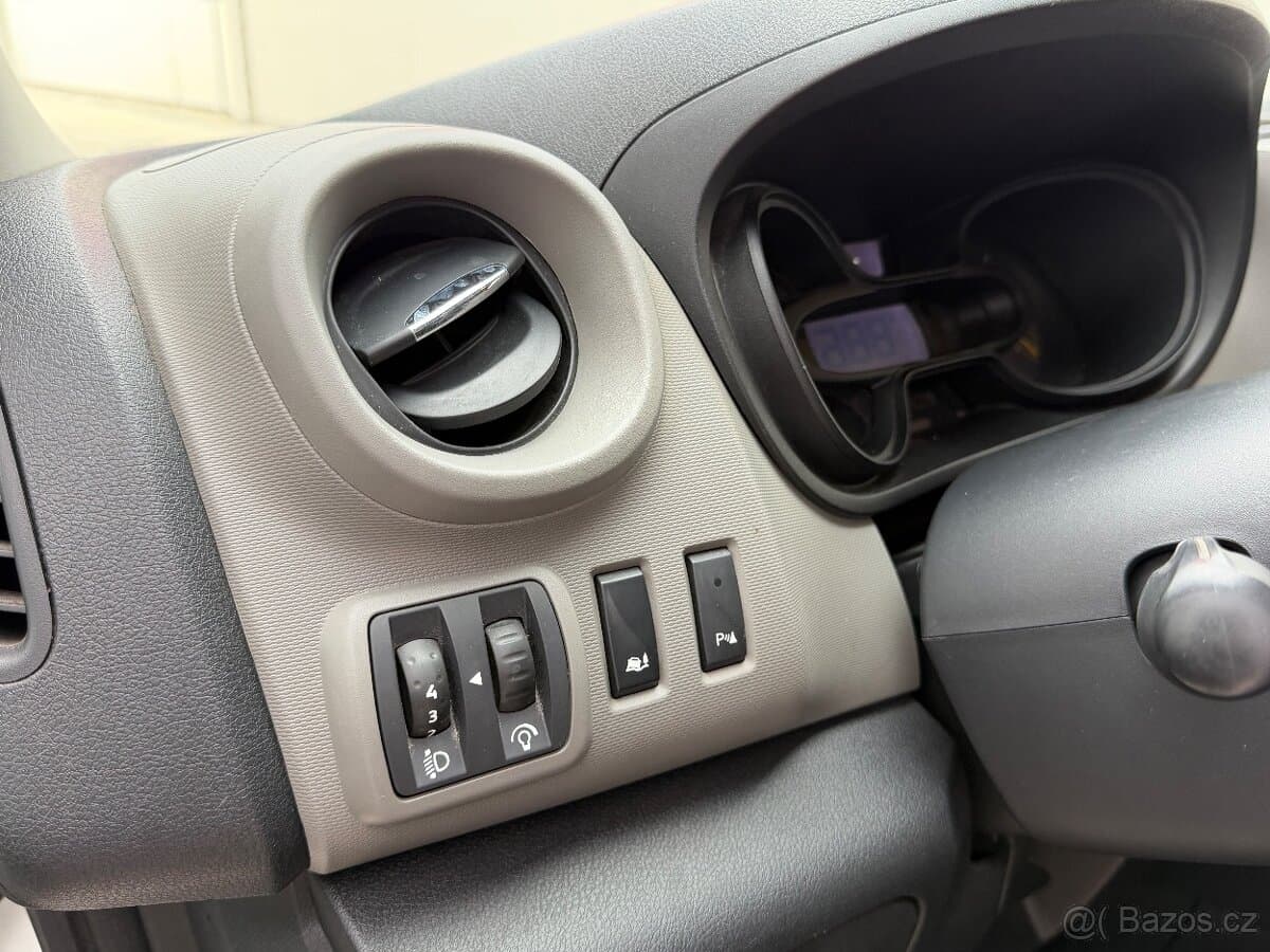 2016 Renault TRAFIC - 10