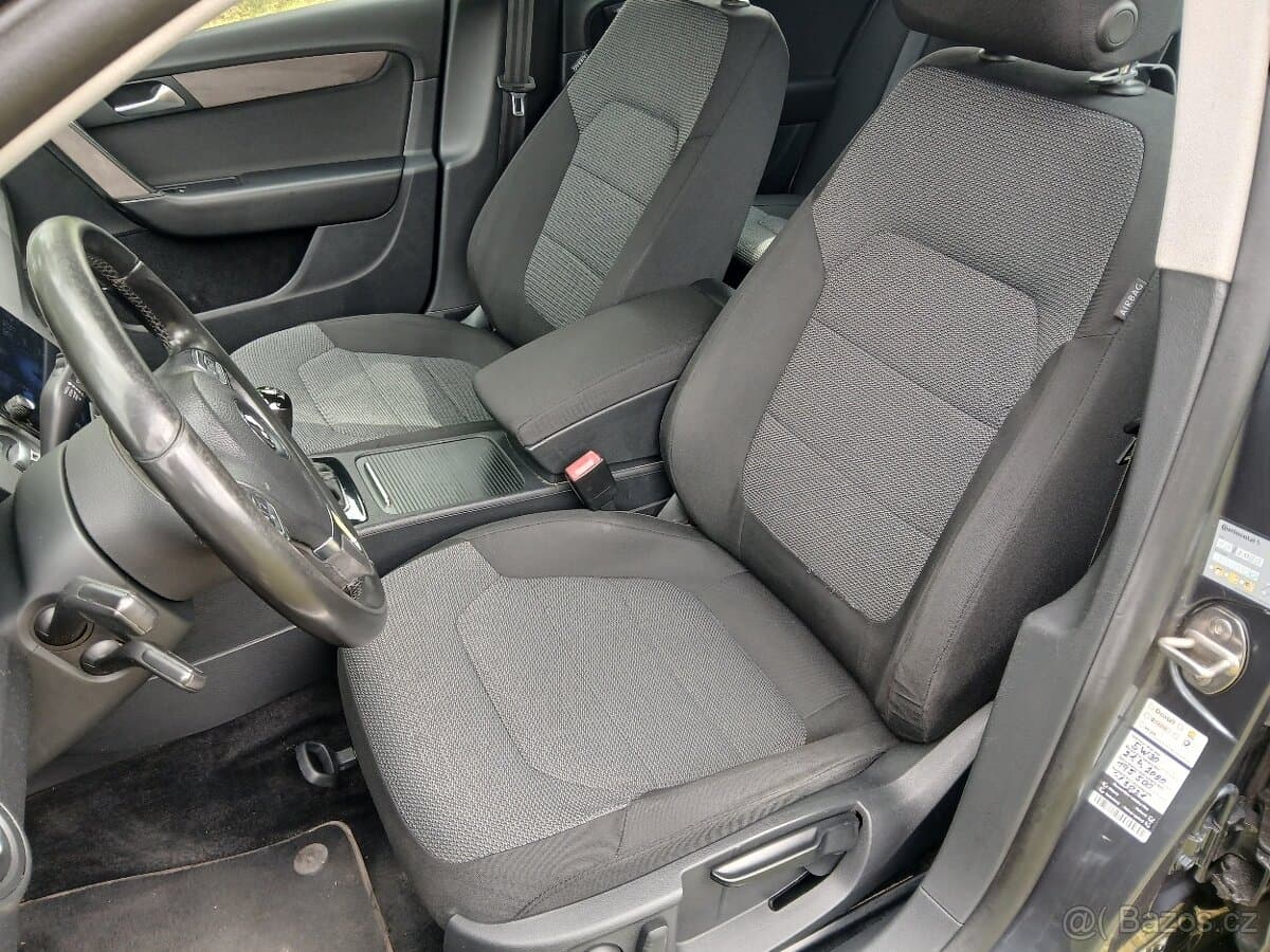 2013 Volkswagen PASSAT - 10