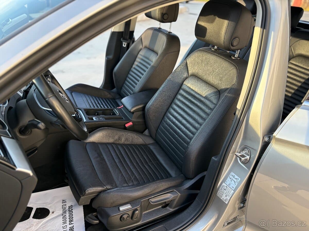 2015 Volkswagen PASSAT - 10