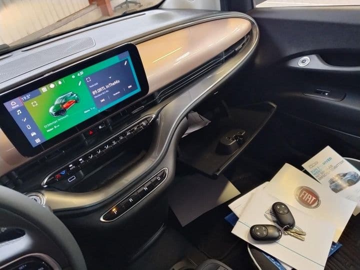 2023 Fiat 500e - 10