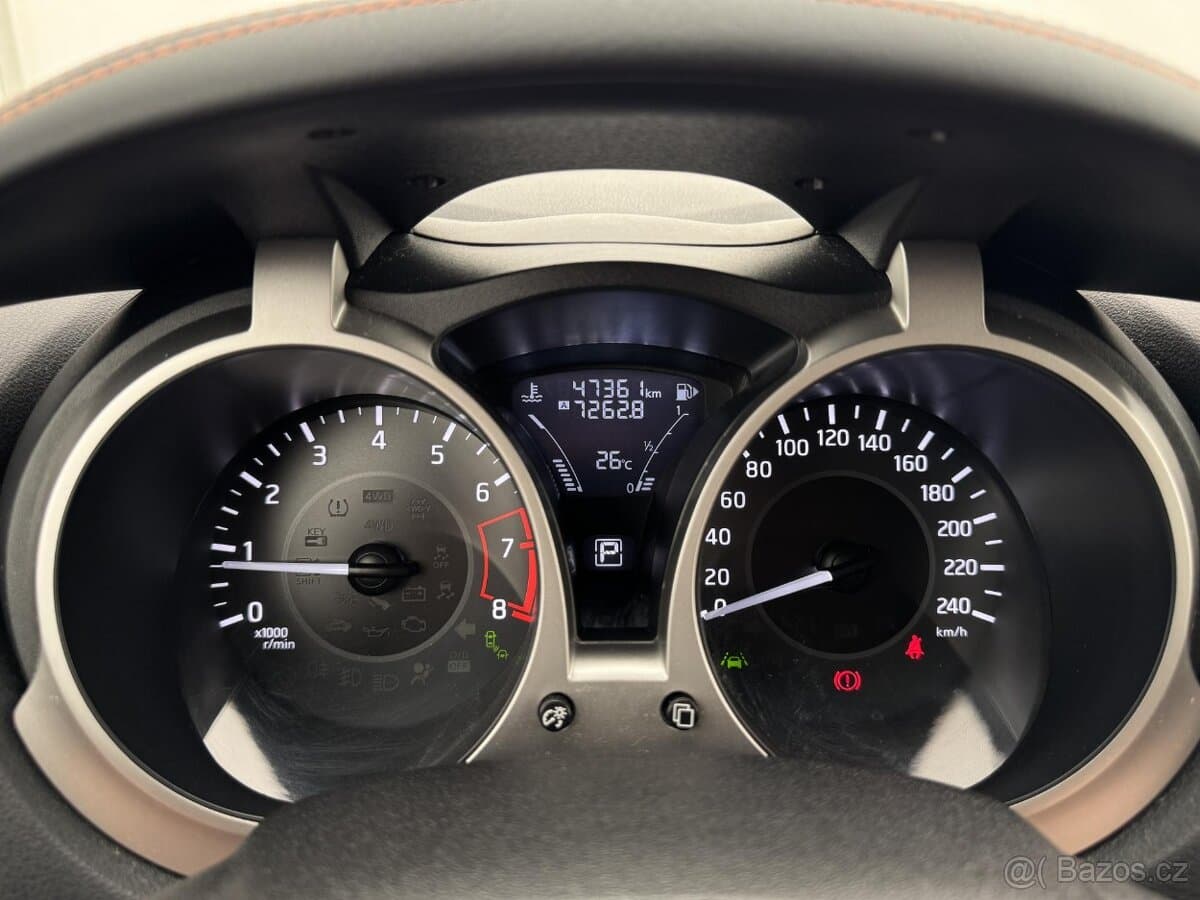 Nissan JUKE - 10