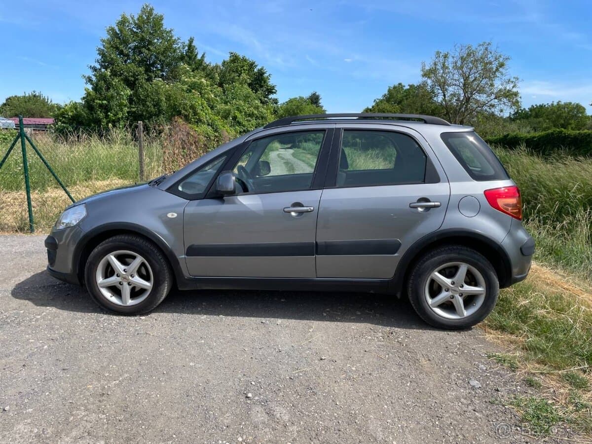 2013 Suzuki SX4 - 10