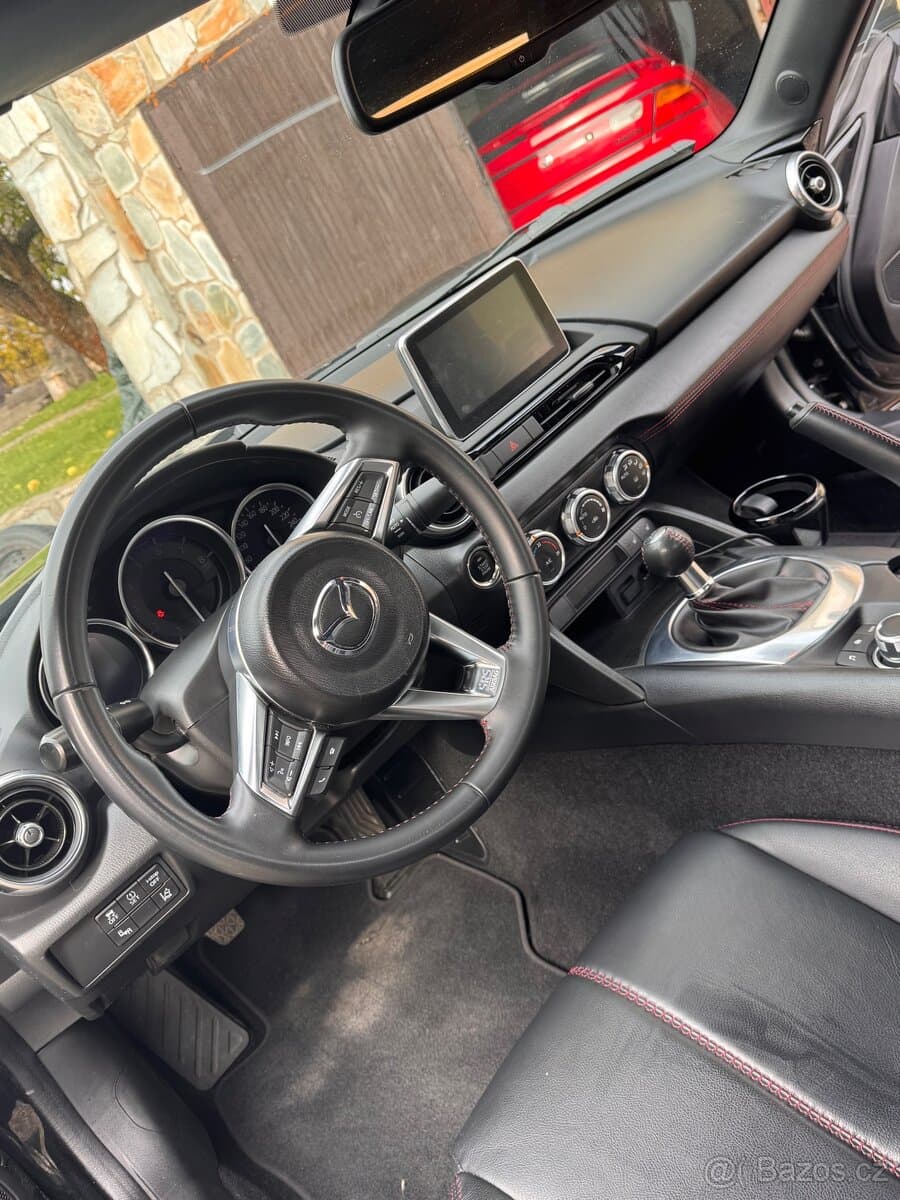 Mazda 5 - 10