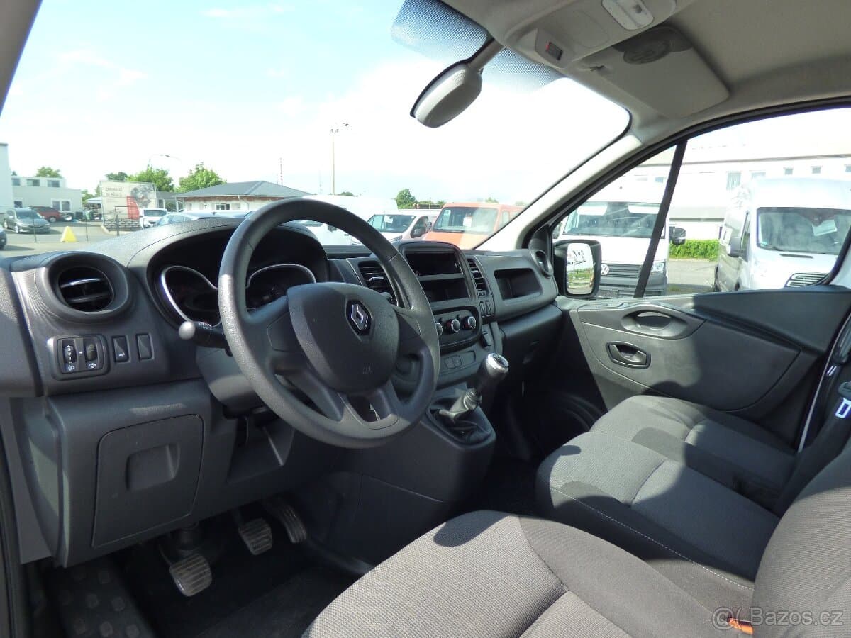 2021 Renault TRAFIC - 10
