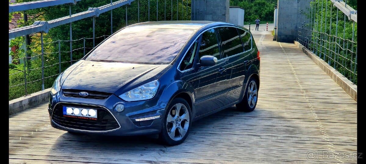 2012 Ford S-MAX - 10