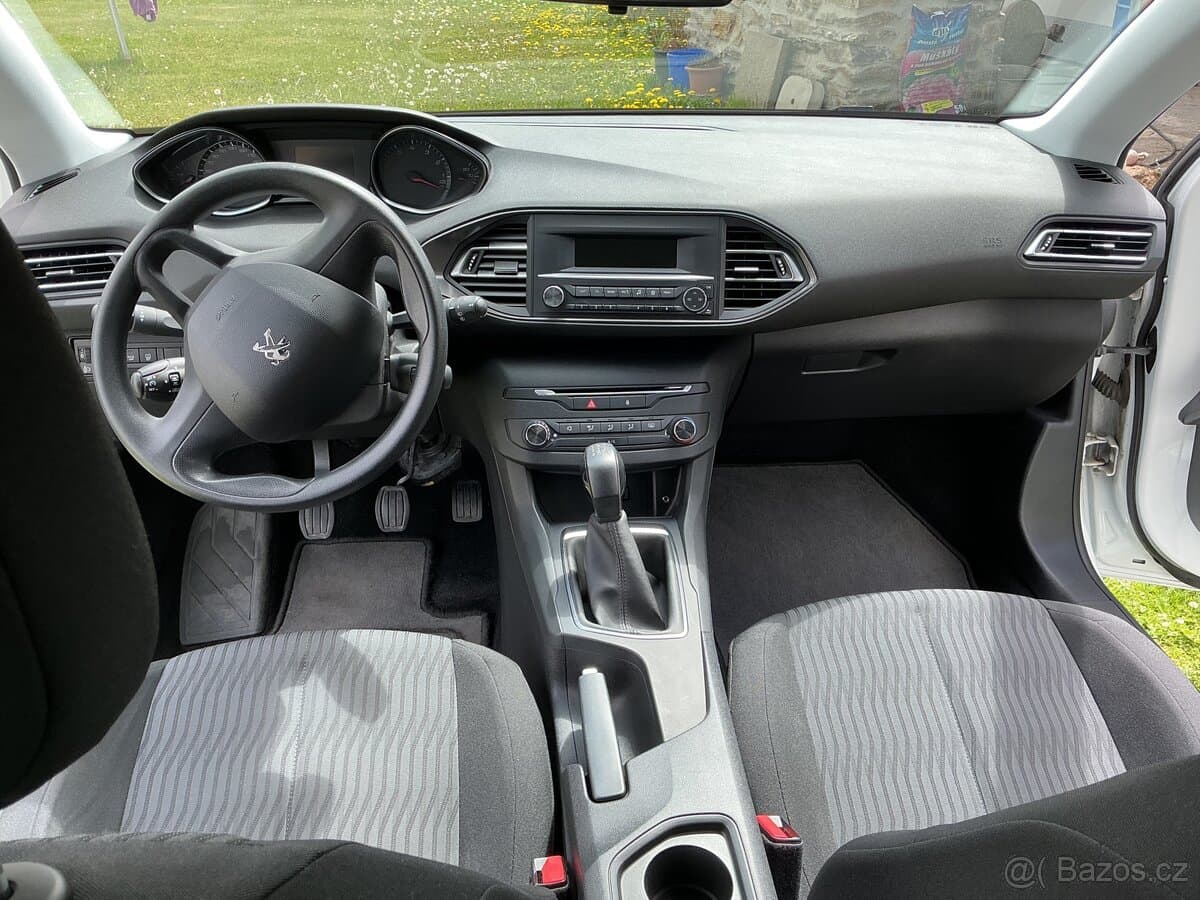 2016 Peugeot 308 - 10