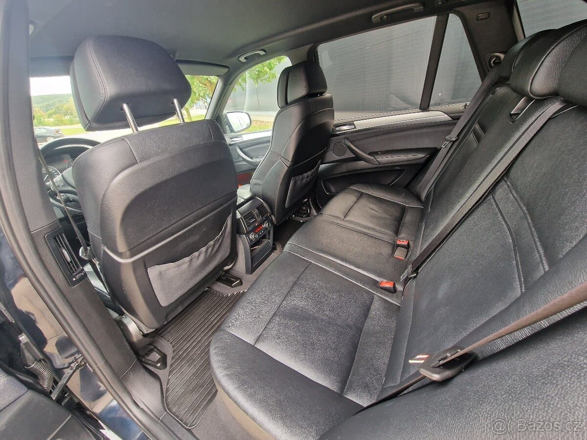 2011 BMW X5 - 10