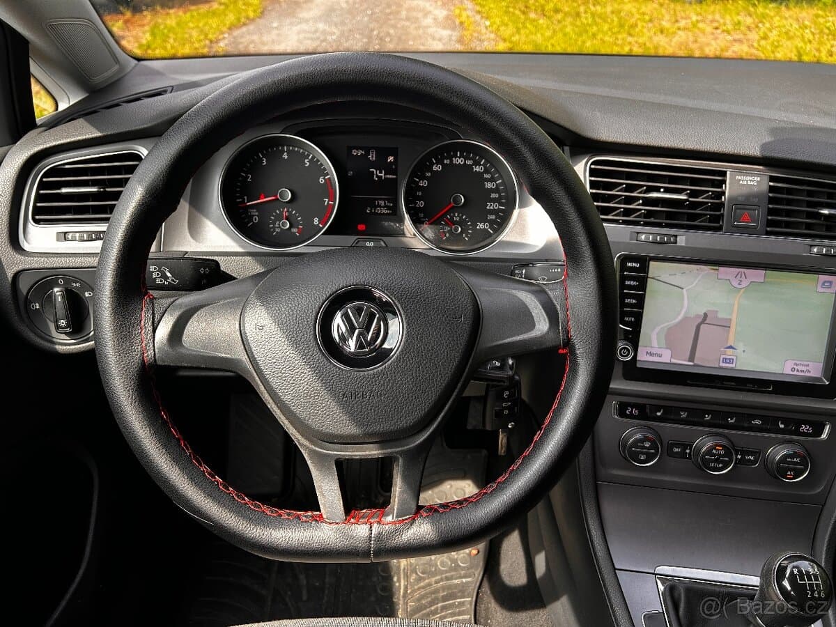 2013 Volkswagen GOLF - 10