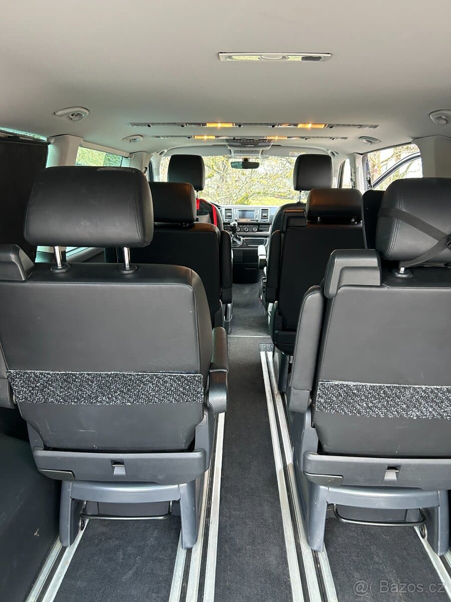 Volkswagen MULTIVAN - 10