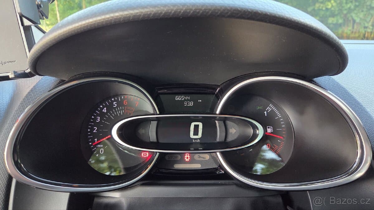 2016 Renault CLIO - 10