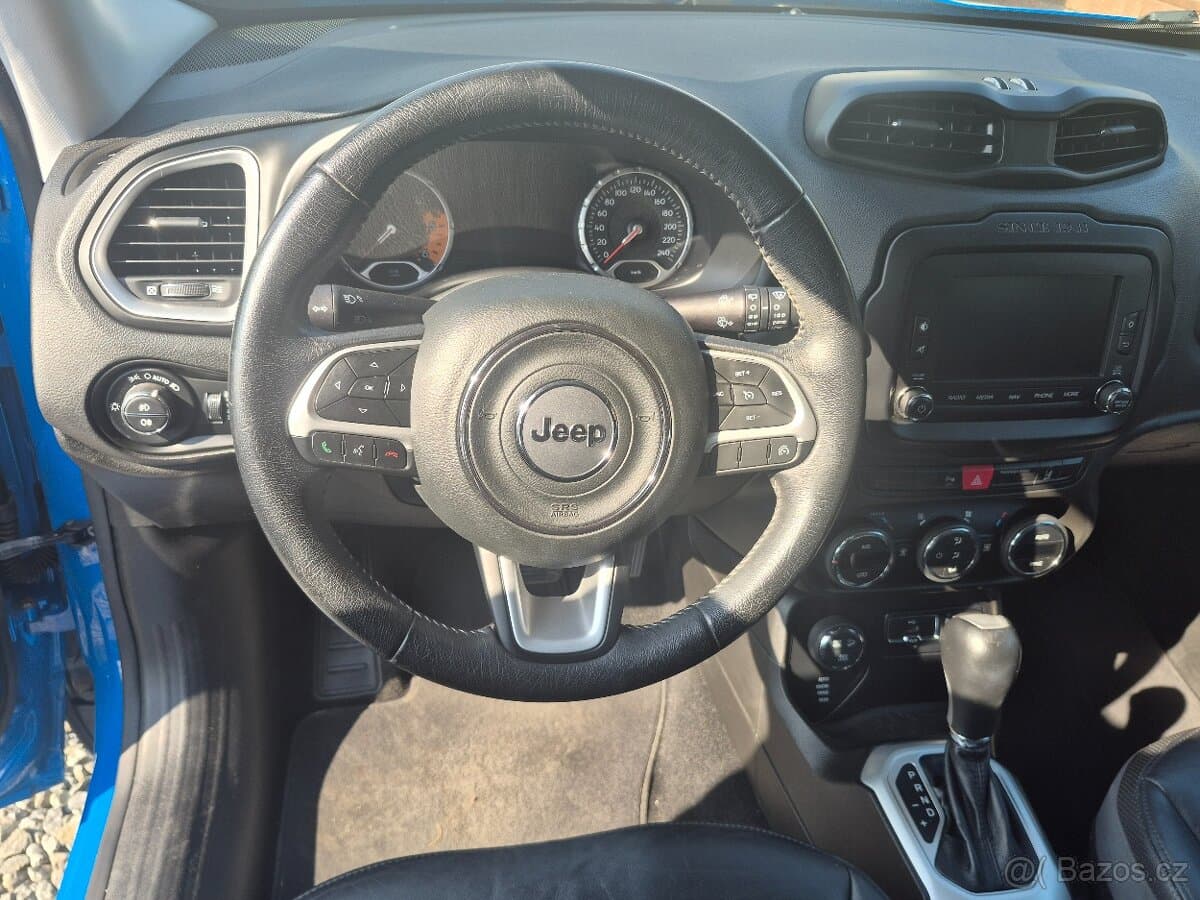 2015 Jeep RENEGADE - 10