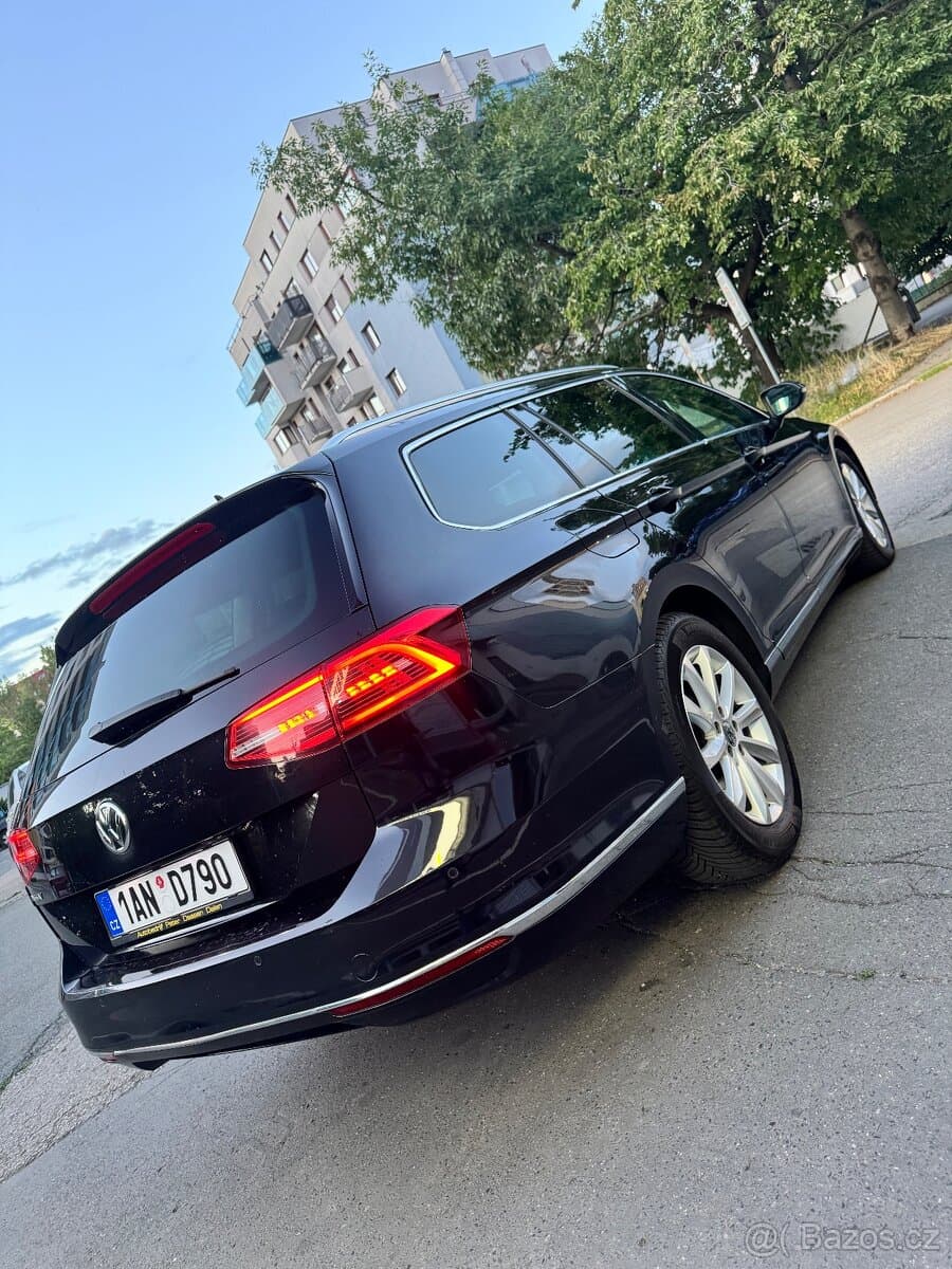 2015 Volkswagen PASSAT - 10