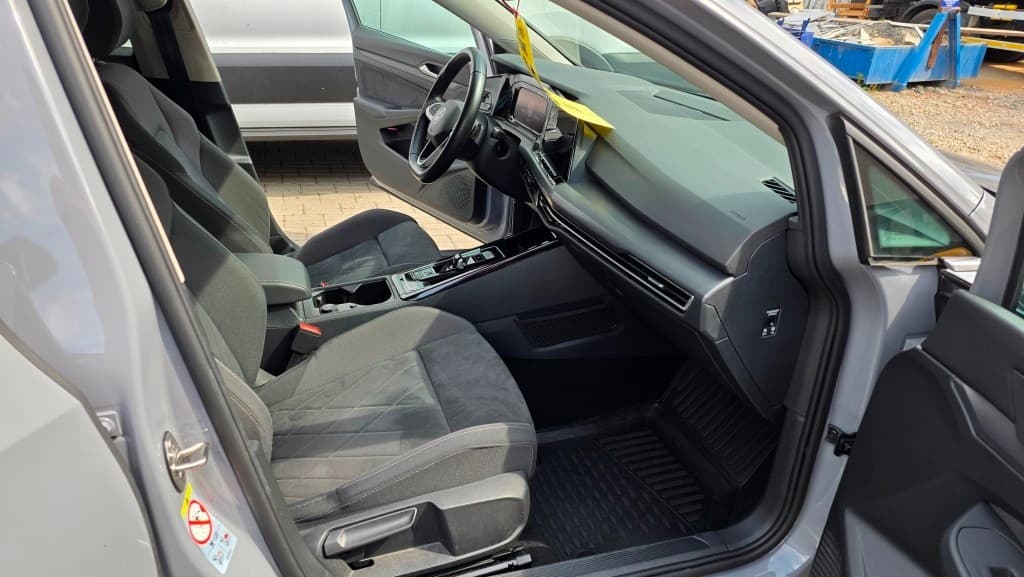 2024 Volkswagen GOLF - 10