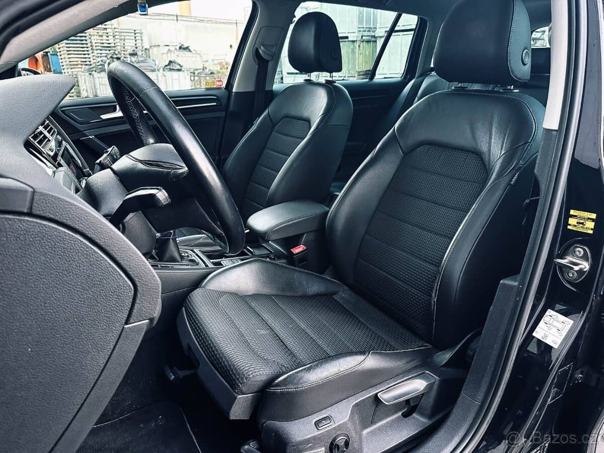 2013 Volkswagen GOLF - 10