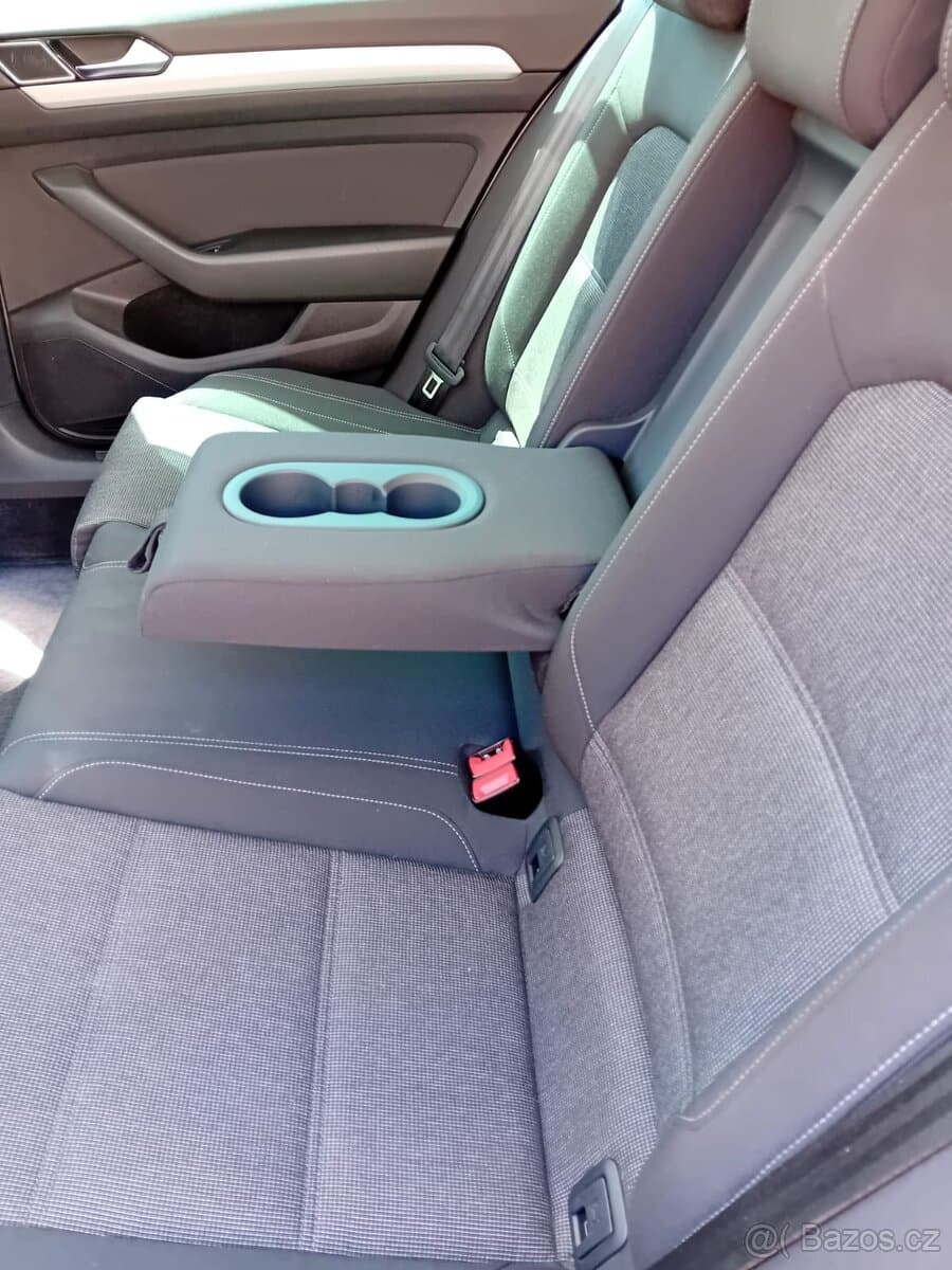 2015 Volkswagen PASSAT - 10