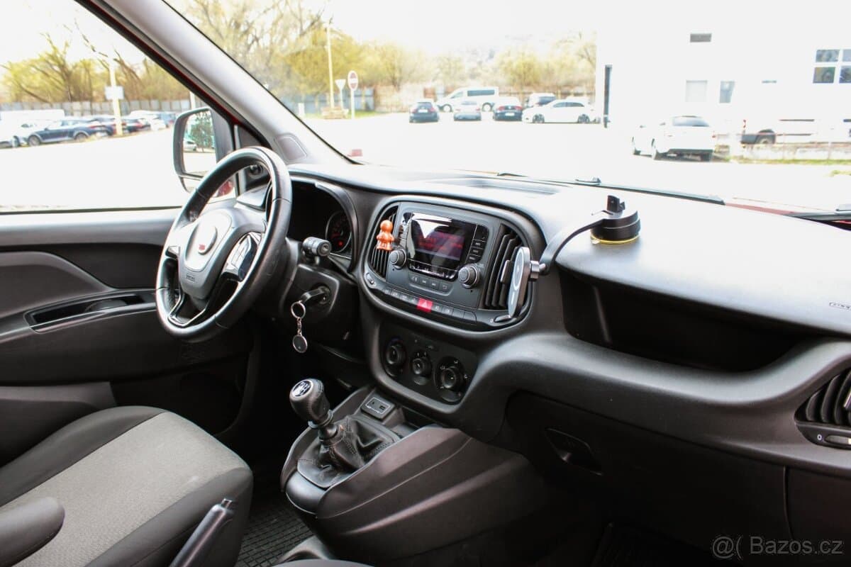 2017 Fiat DOBLO - 10