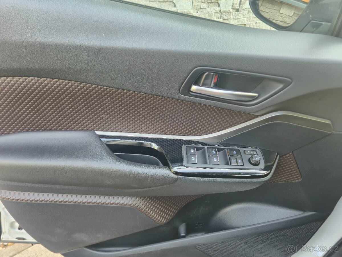 2017 Toyota C-HR - 10