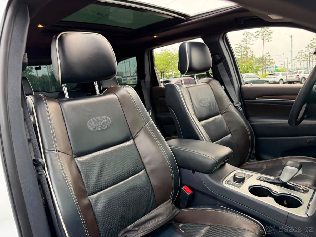 2017 Jeep CHEROKEE - 10