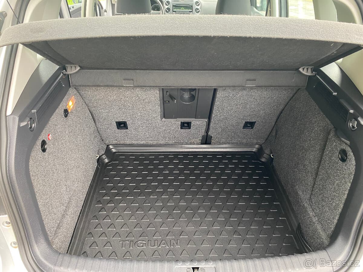 2012 Volkswagen TIGUAN - 10