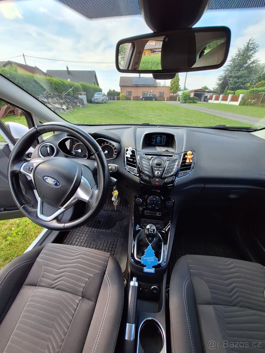 2013 Ford FIESTA - 10