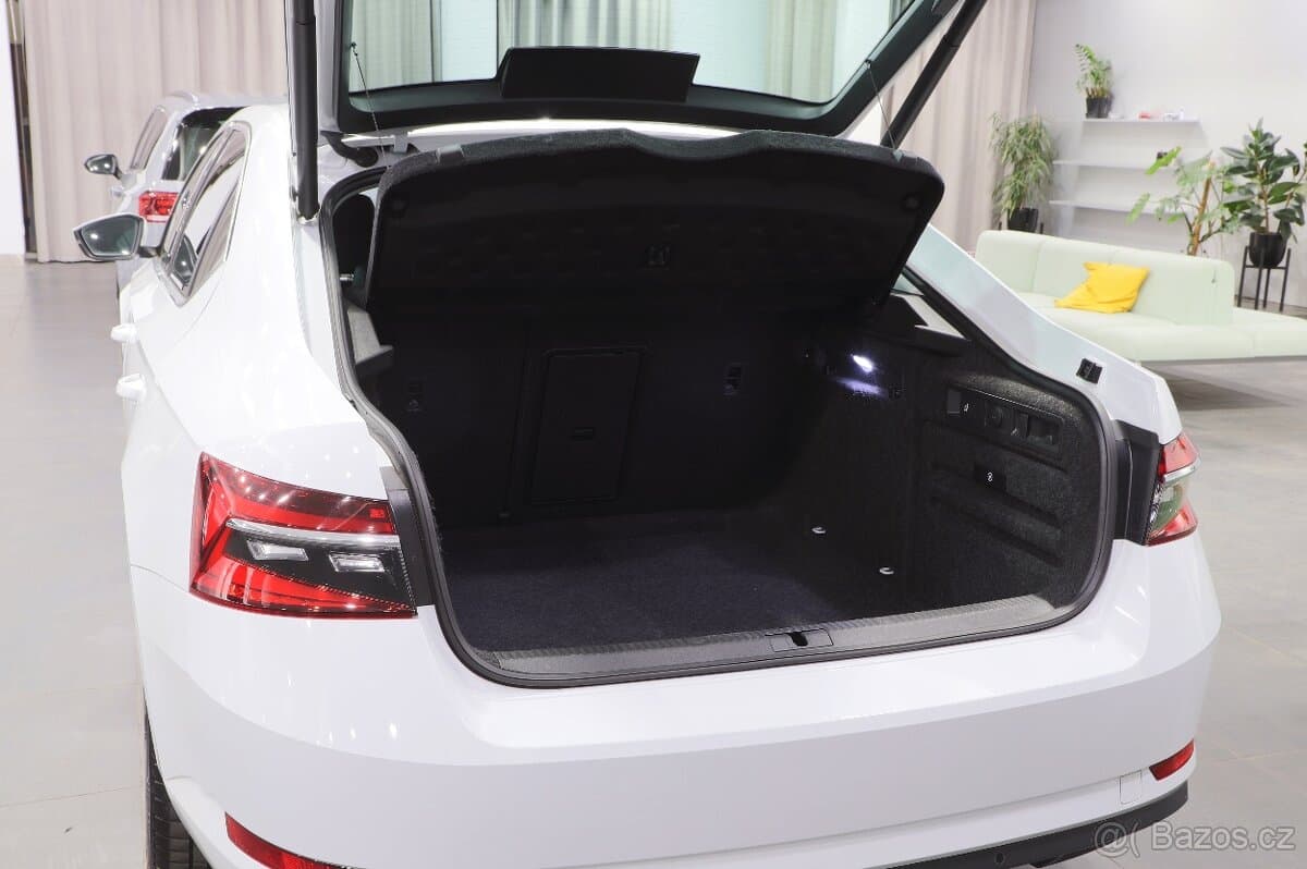 2022 Škoda SUPERB - 10