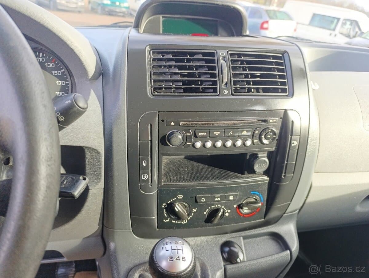 2010 Peugeot EXPERT - 10